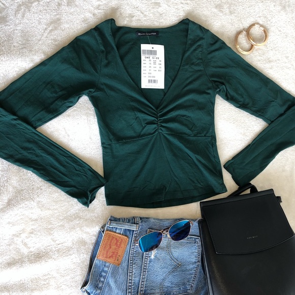 SOLD* Brandy Melville Long Sleeve Crop Top - Picture 2 of 3